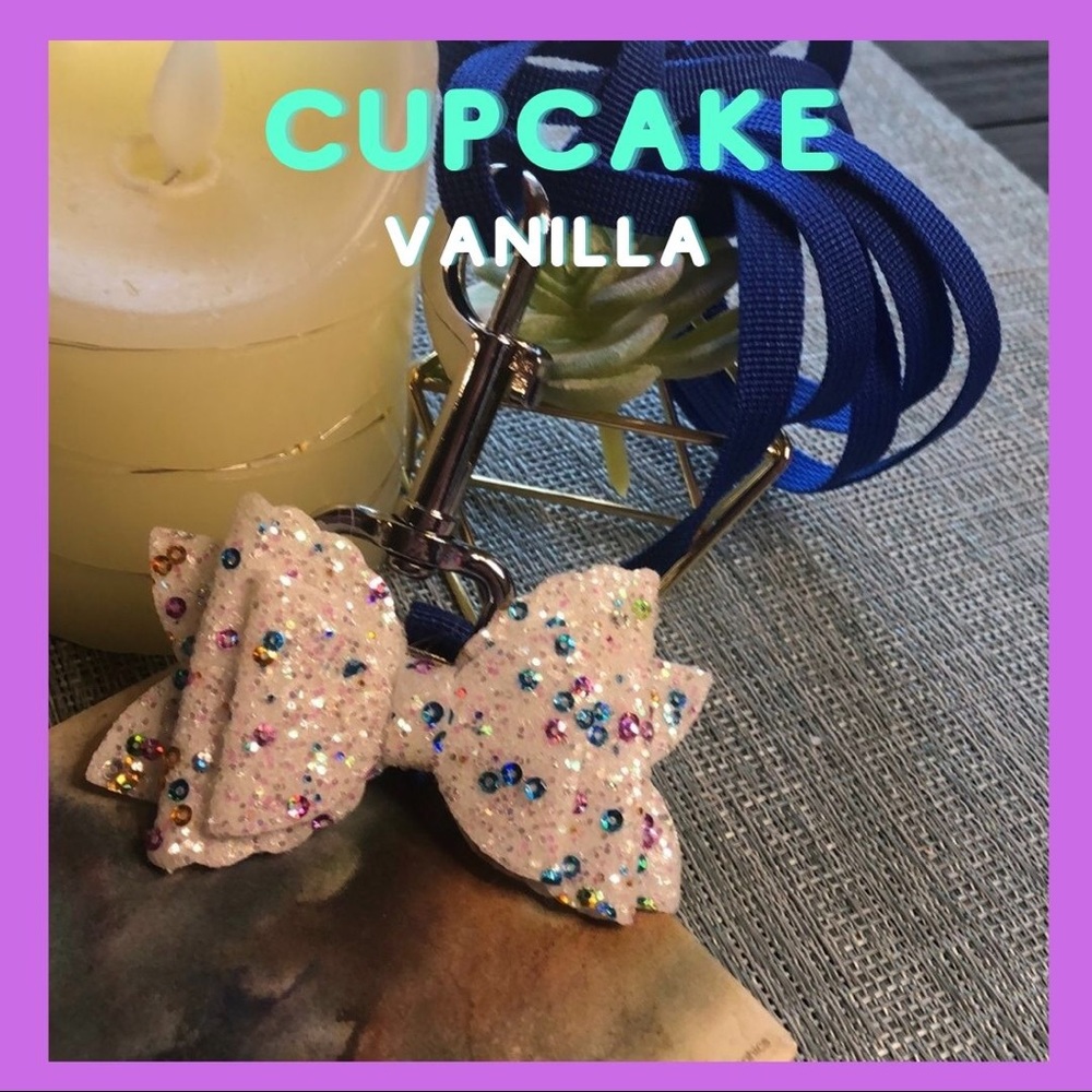 🐾Dog Leash and Detachable Bow Set in Cupcake 🐾